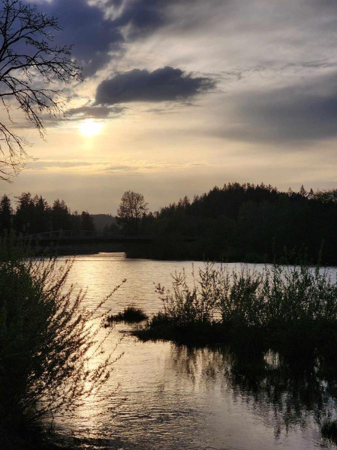 Campbell River Lodge ภายนอก รูปภาพ
