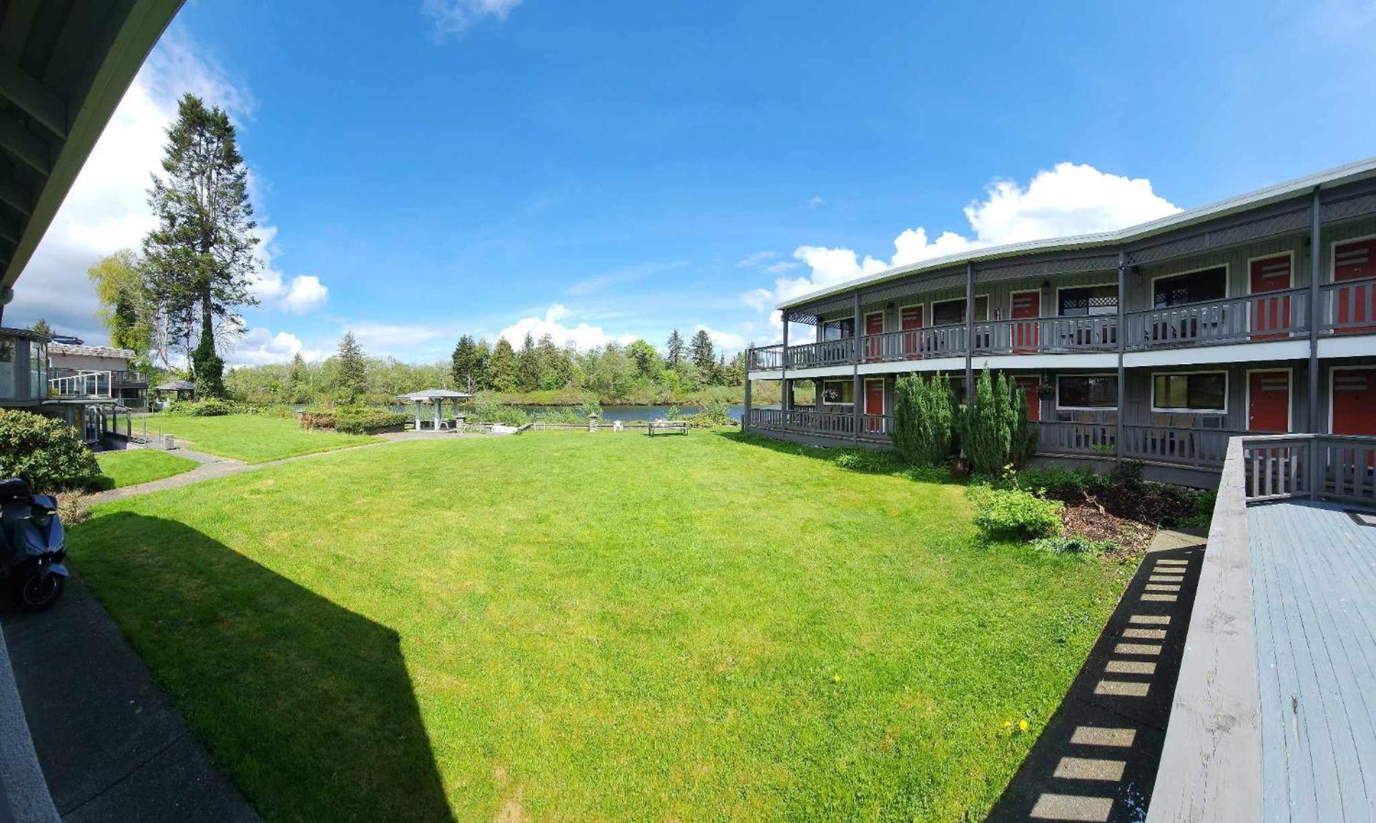 Campbell River Lodge ภายนอก รูปภาพ