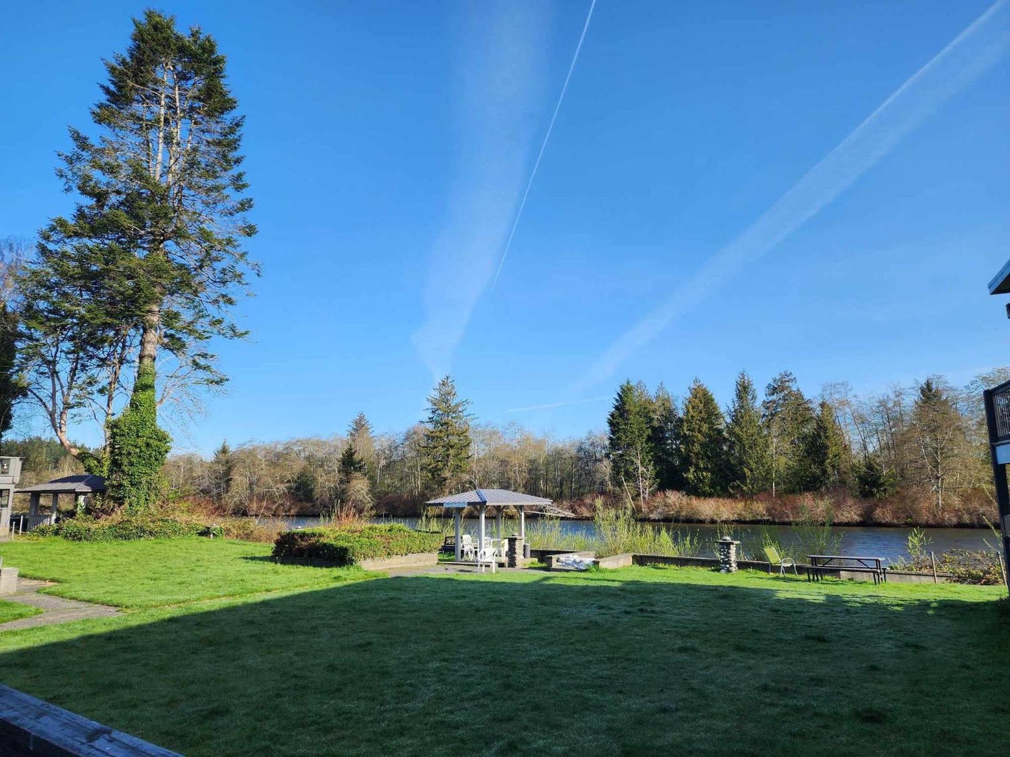 Campbell River Lodge ภายนอก รูปภาพ
