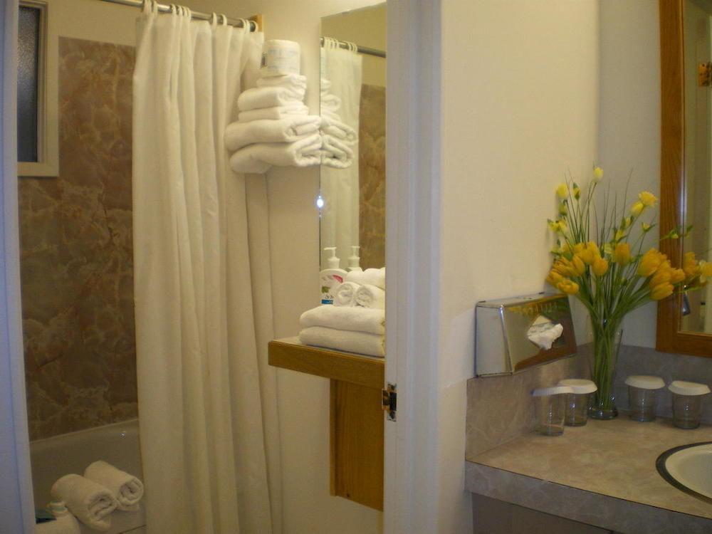 Campbell River Lodge ภายนอก รูปภาพ