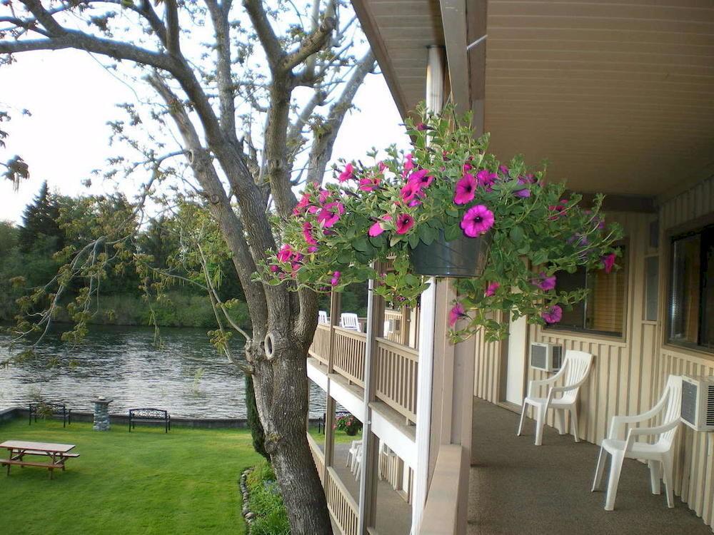 Campbell River Lodge ภายนอก รูปภาพ